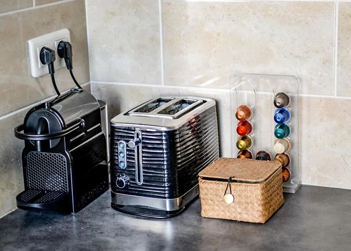 Daire Flavia - Balcony Glimpse Of The Sea *