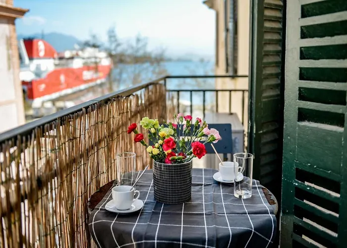 Daire Flavia - Balcony Glimpse Of The Sea Ajaccio (Corsica)