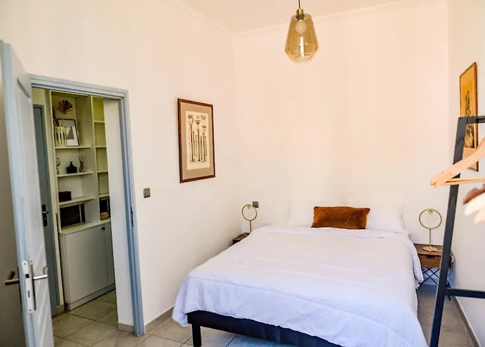 Flavia - Balcony Glimpse Of The Sea Daire Ajaccio (Corsica)