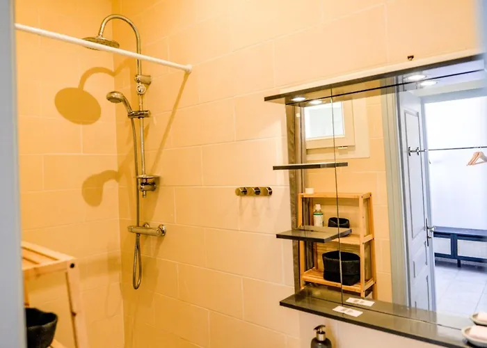 Flavia - Balcony Glimpse Of The Sea Lägenhet